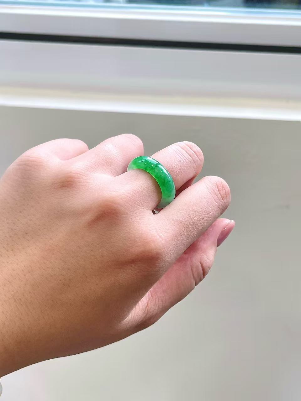 Yuanjiu Jewelry - Natural Jadeite Ring, Icy Base with Green Floats, Half-Green Half-White, Classically Elegant