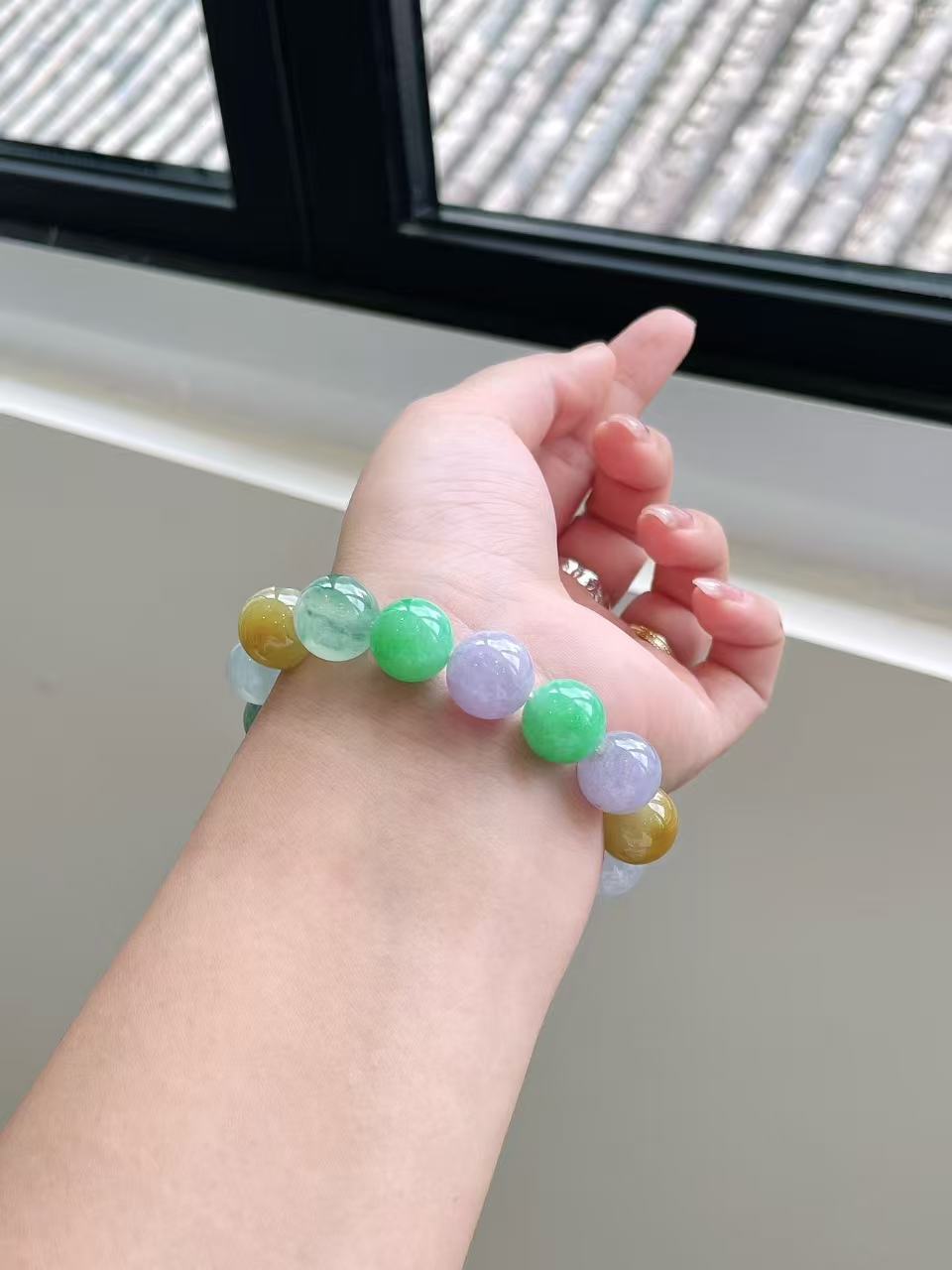Yuanjiu Jewelry - Natural Icy Multi-Gem Jadeite Bead Bracelet, Classically Elegant