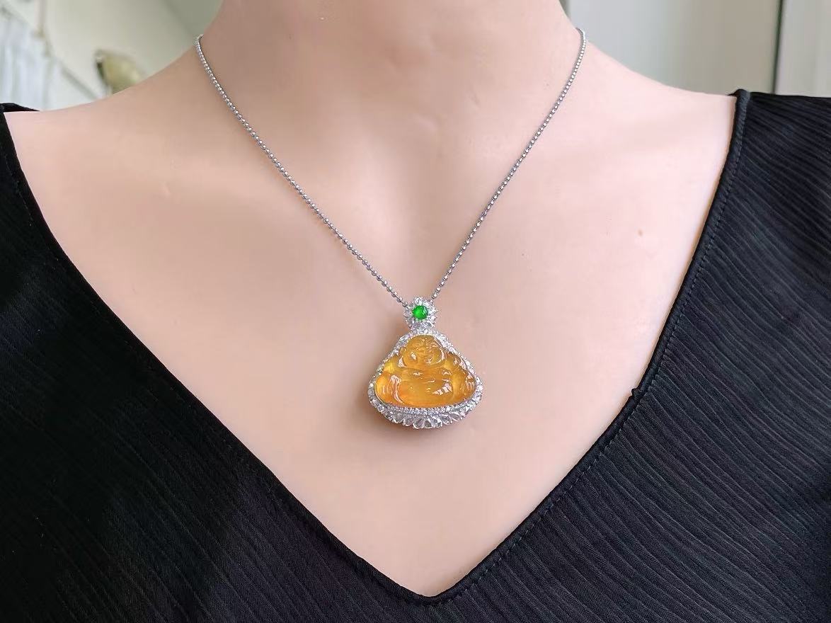 Yuanjiu Jewelry – Natural Icy Yellow Jadeite Buddha Pendant, 18K Gold Inlaid with Vibrant Green Jadeite, Exquisite and Elegant