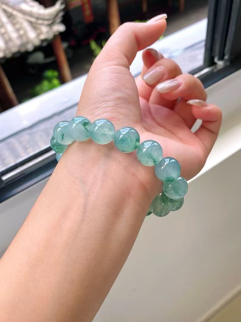 Yuanjiu Jewelry - Natural Icy Green Floating Flower Jade Bead Bracelet, Elegant and Graceful