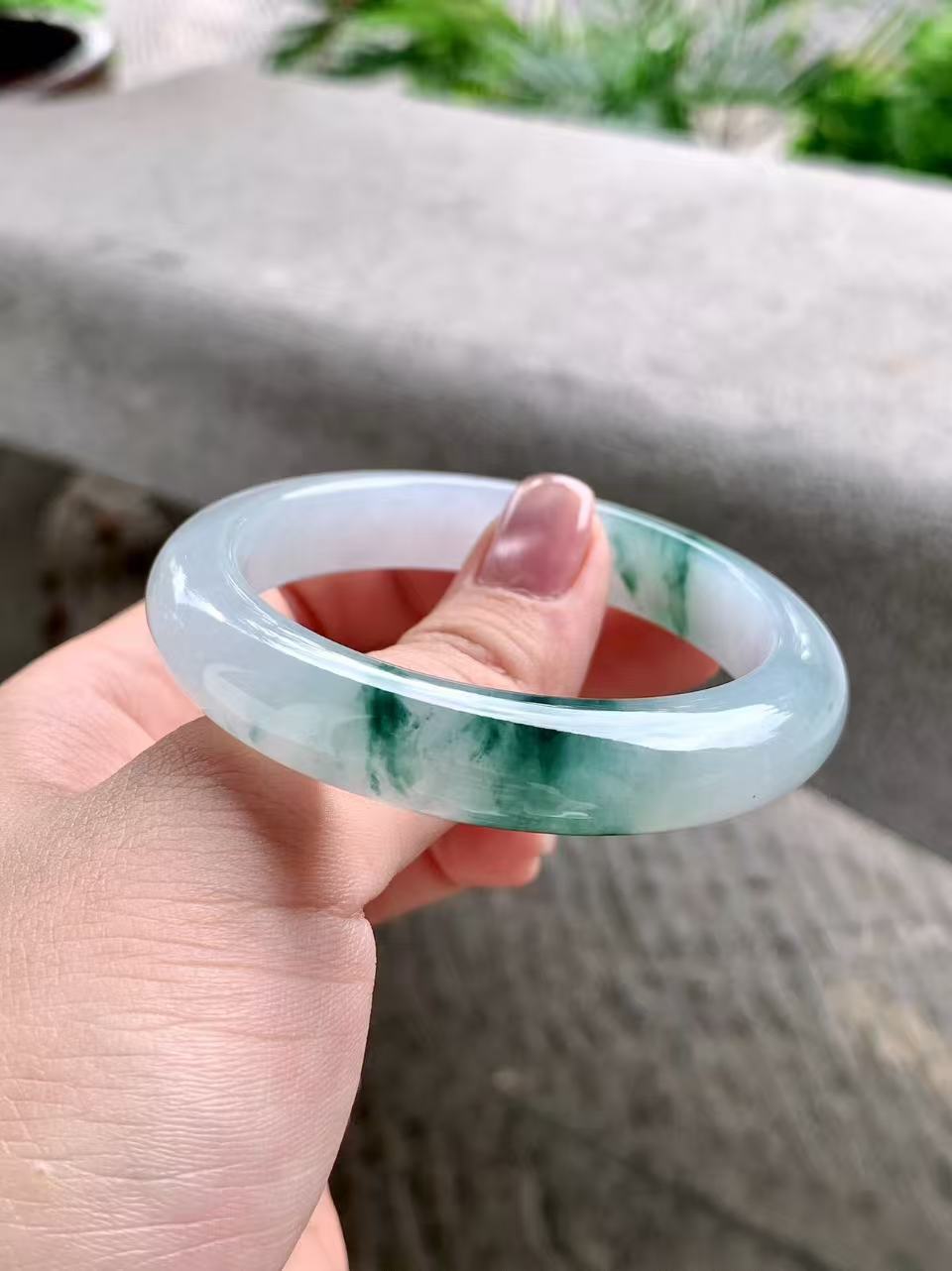 Yuanjiu Jewelry - Natural Icy Floating Flower Jade Bangle, Elegant and Graceful