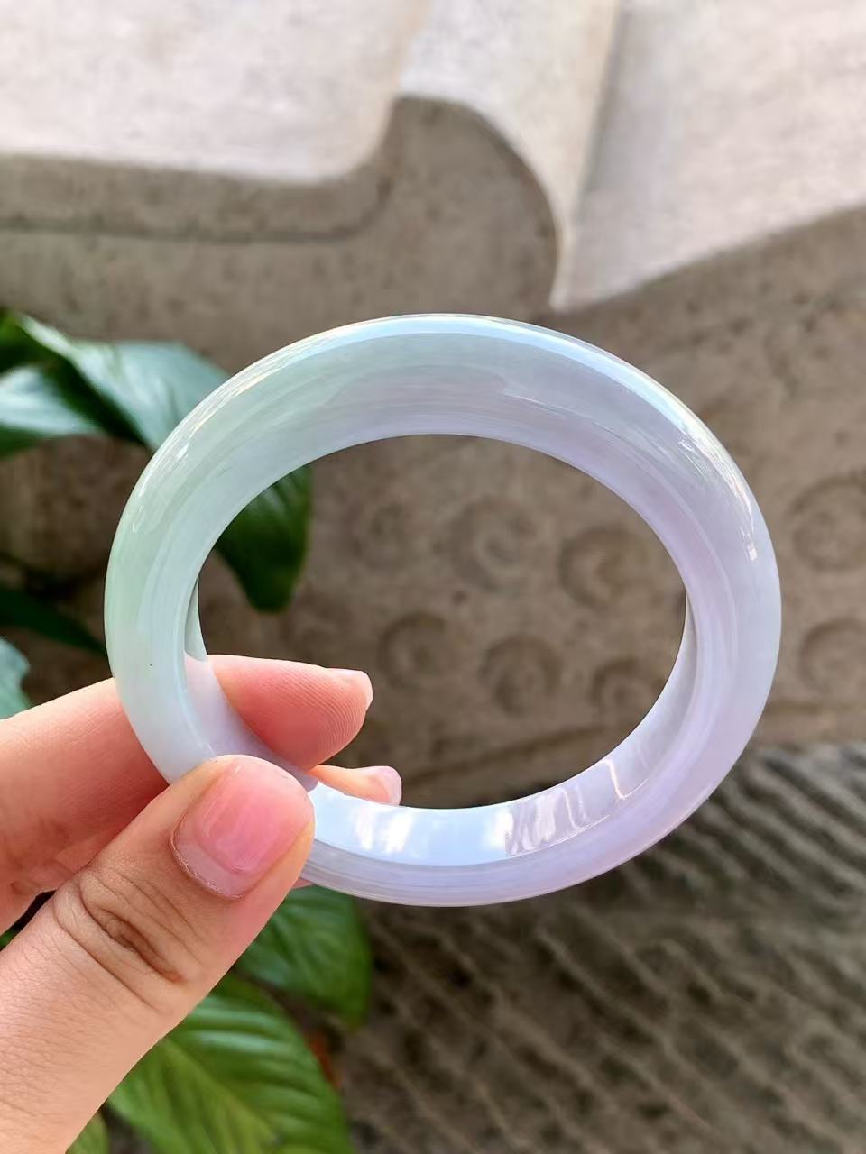 Yuanjiu Jewelry - Natural Spring Color Jade Bangle, Gentle and Elegant
