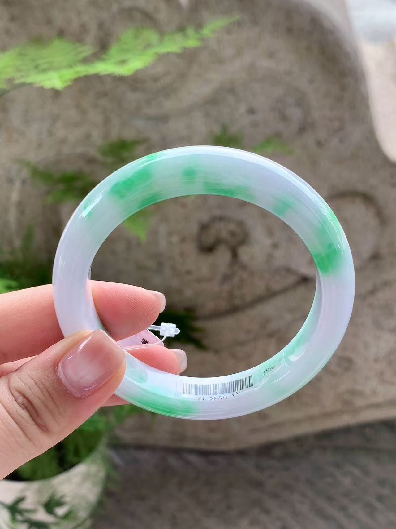 Yuanjiu Jewelry - Natural Floating Green Circular Jade Bangle, Elegant and Beautiful