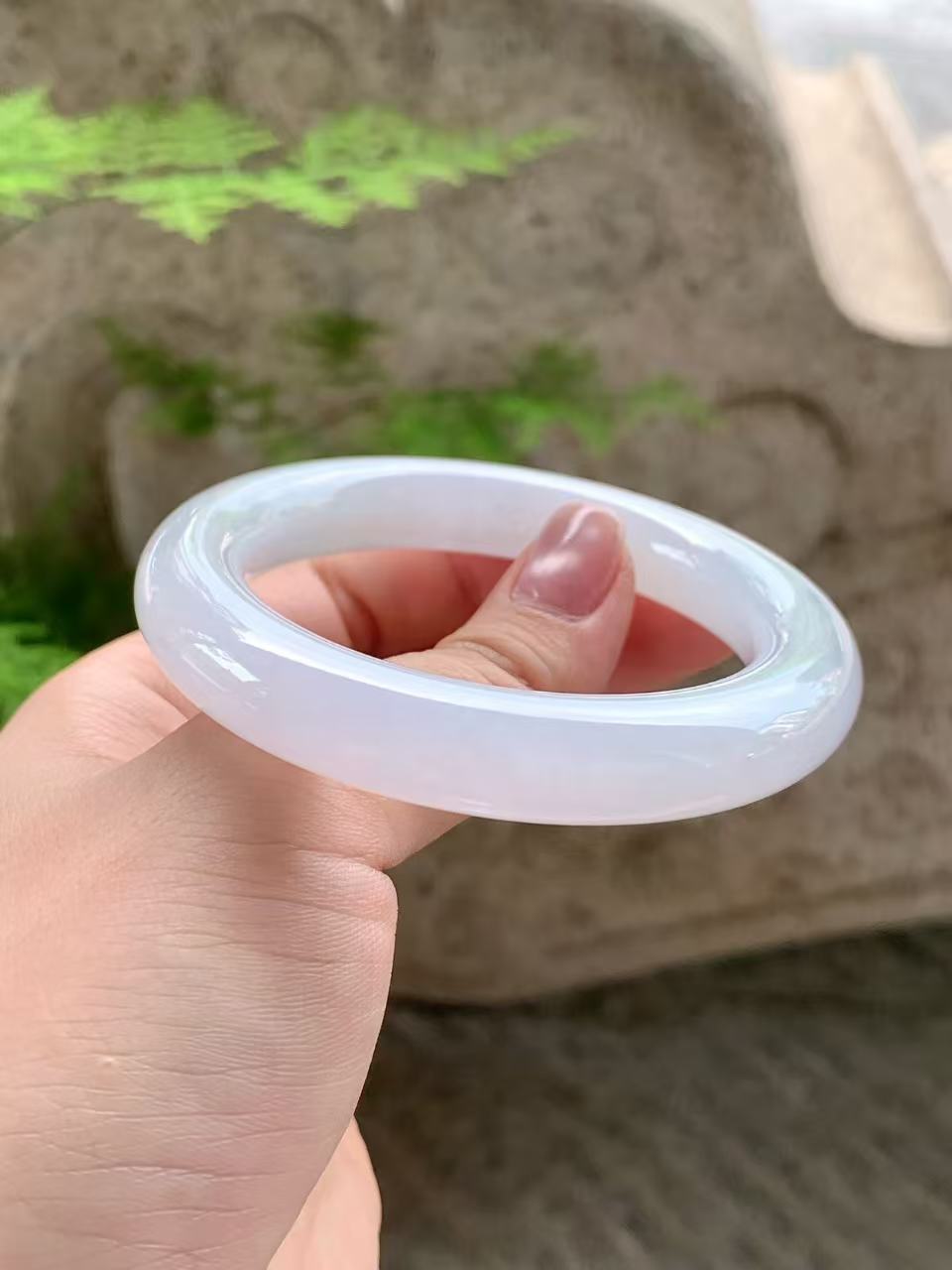 Yuanjiu Jewelry - White Moonlight Wide-Circle Jade Bangle, Elegant and Graceful