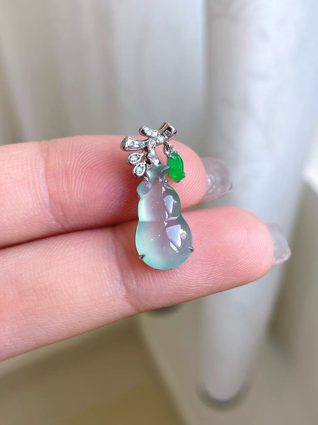 Yuanjiu Jewelry - Icy Aqua Gourd Jade Pendant with 18K Gold Setting and Vibrant Green Jade, Exquisite and Enchanting