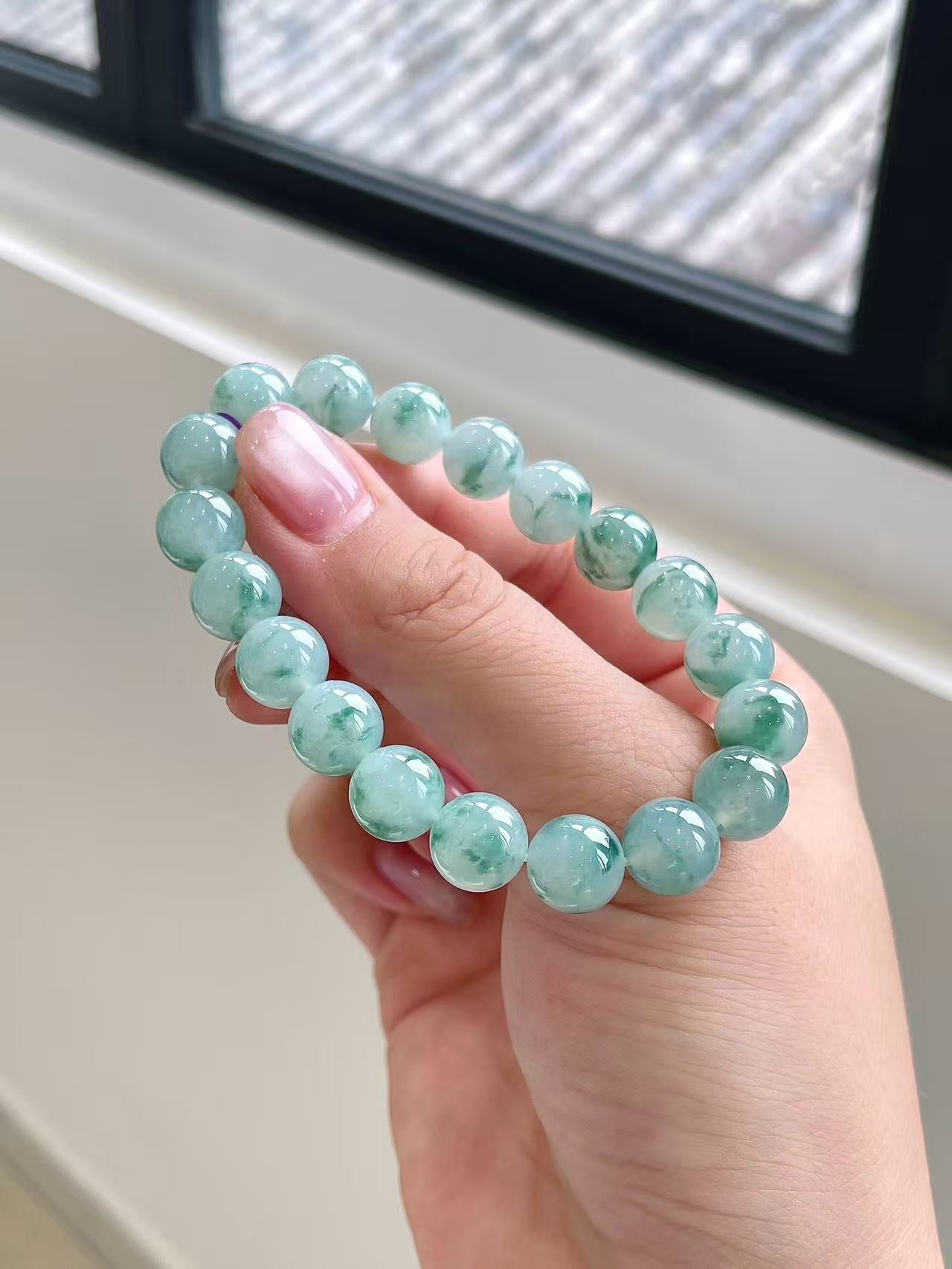 Yuanjiu Jewelry - Icy Floating Flower Jade Bead Bracelet, Classically Elegant