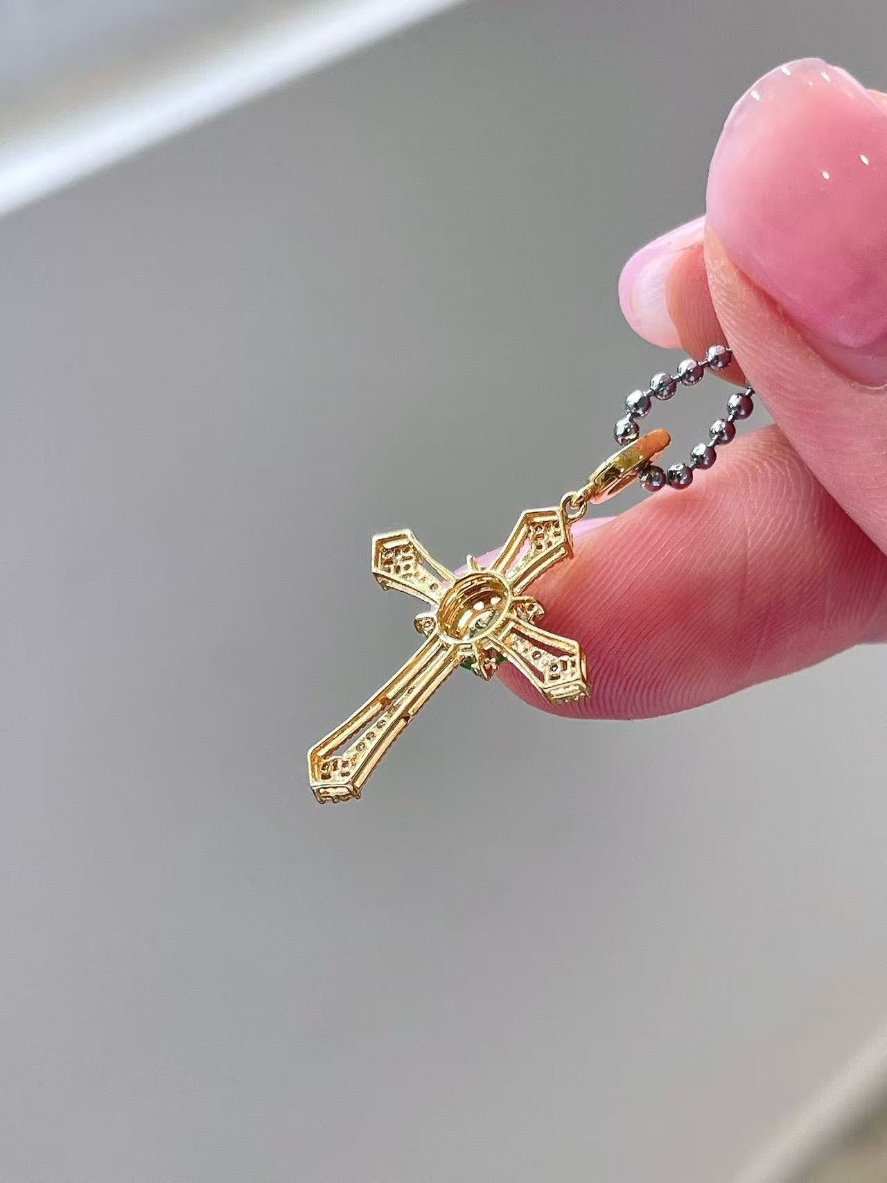 Yuanjiu Jewelry - Intense Green Jade Cross Pendant with 18K Gold Setting, Exquisite and Enchanting