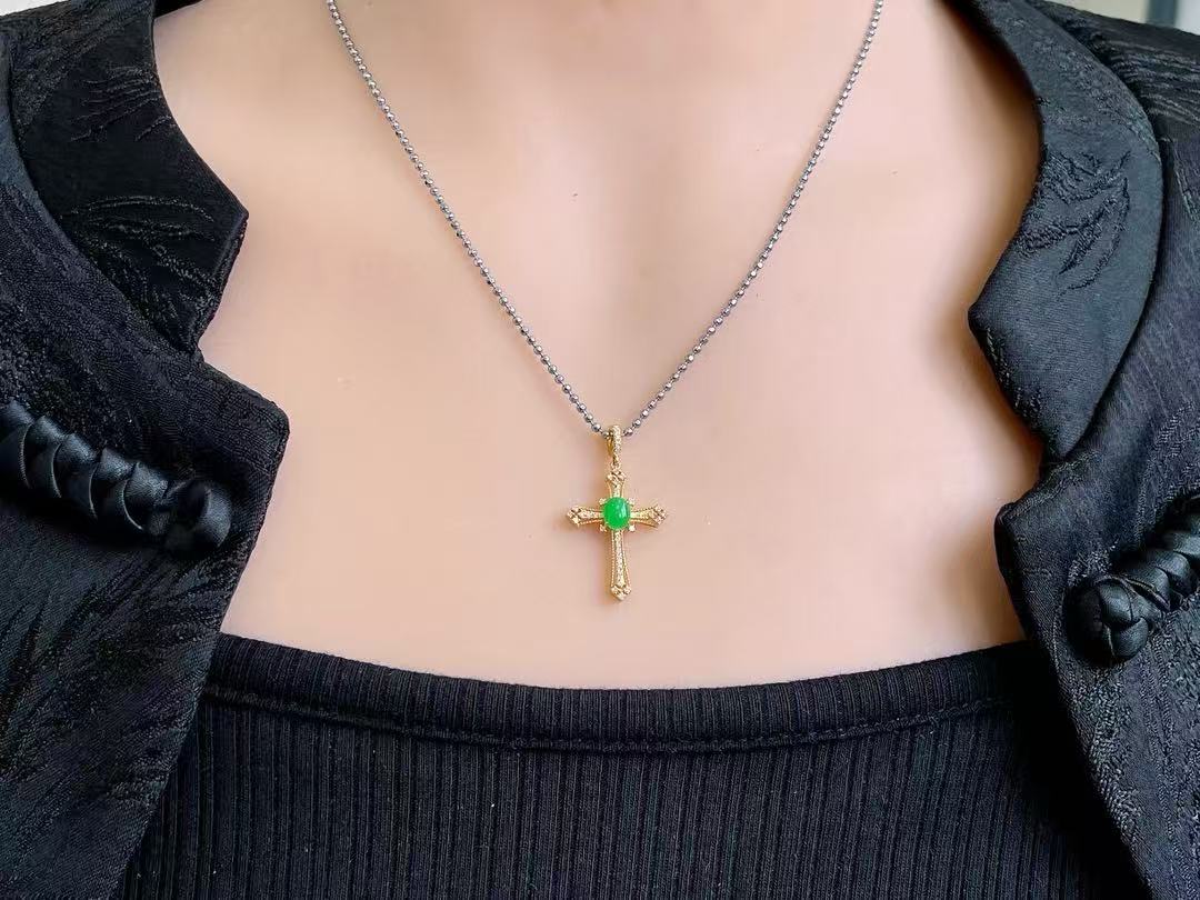 Yuanjiu Jewelry - Intense Green Jade Cross Pendant with 18K Gold Setting, Exquisite and Enchanting