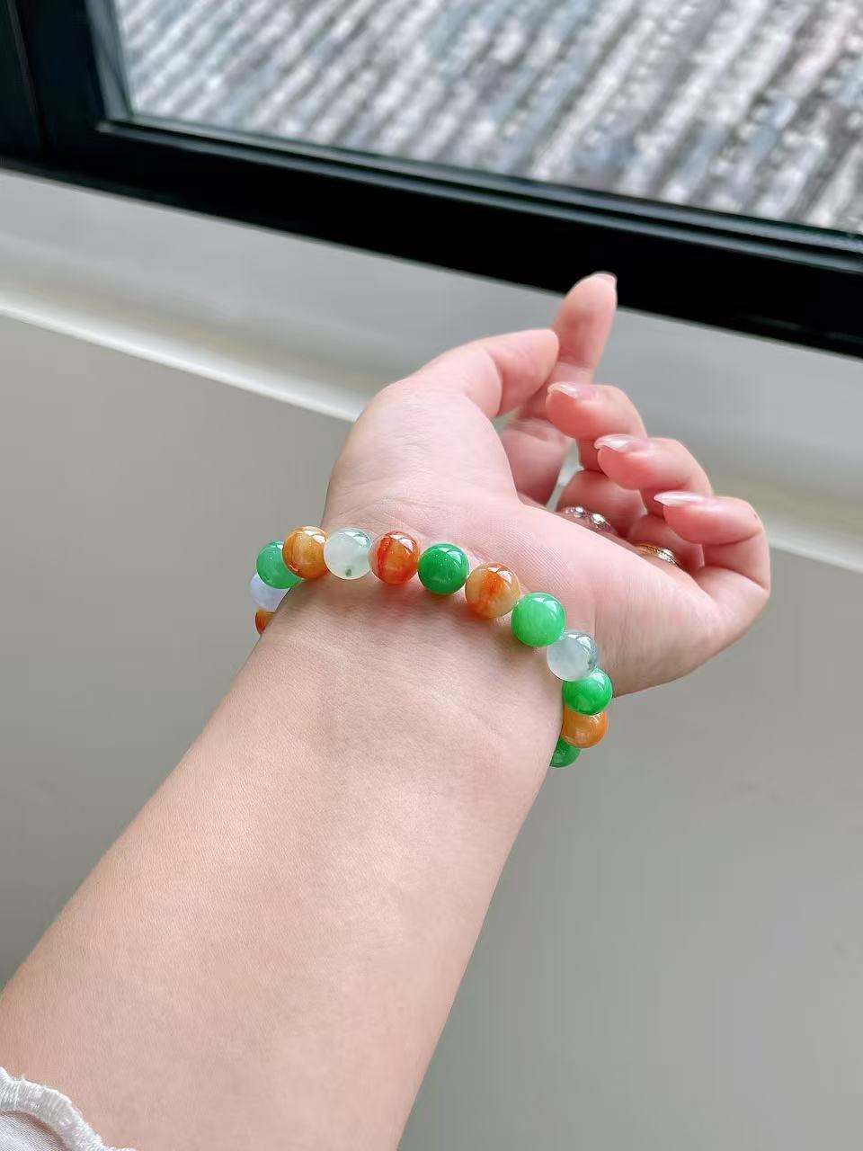 Yuanjiu Jewelry - Icy Multi-Gemstone Jade Bead Bracelet, Classically Elegant