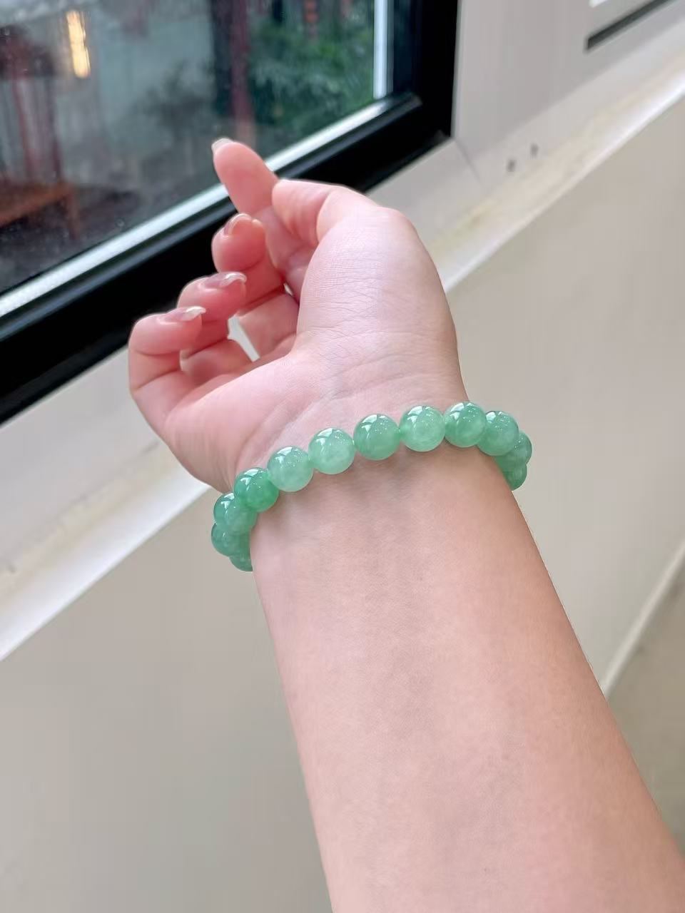 Yuanjiu Jewelry - Icy Green Jade Bead Bracelet, Elegant and Enchanting