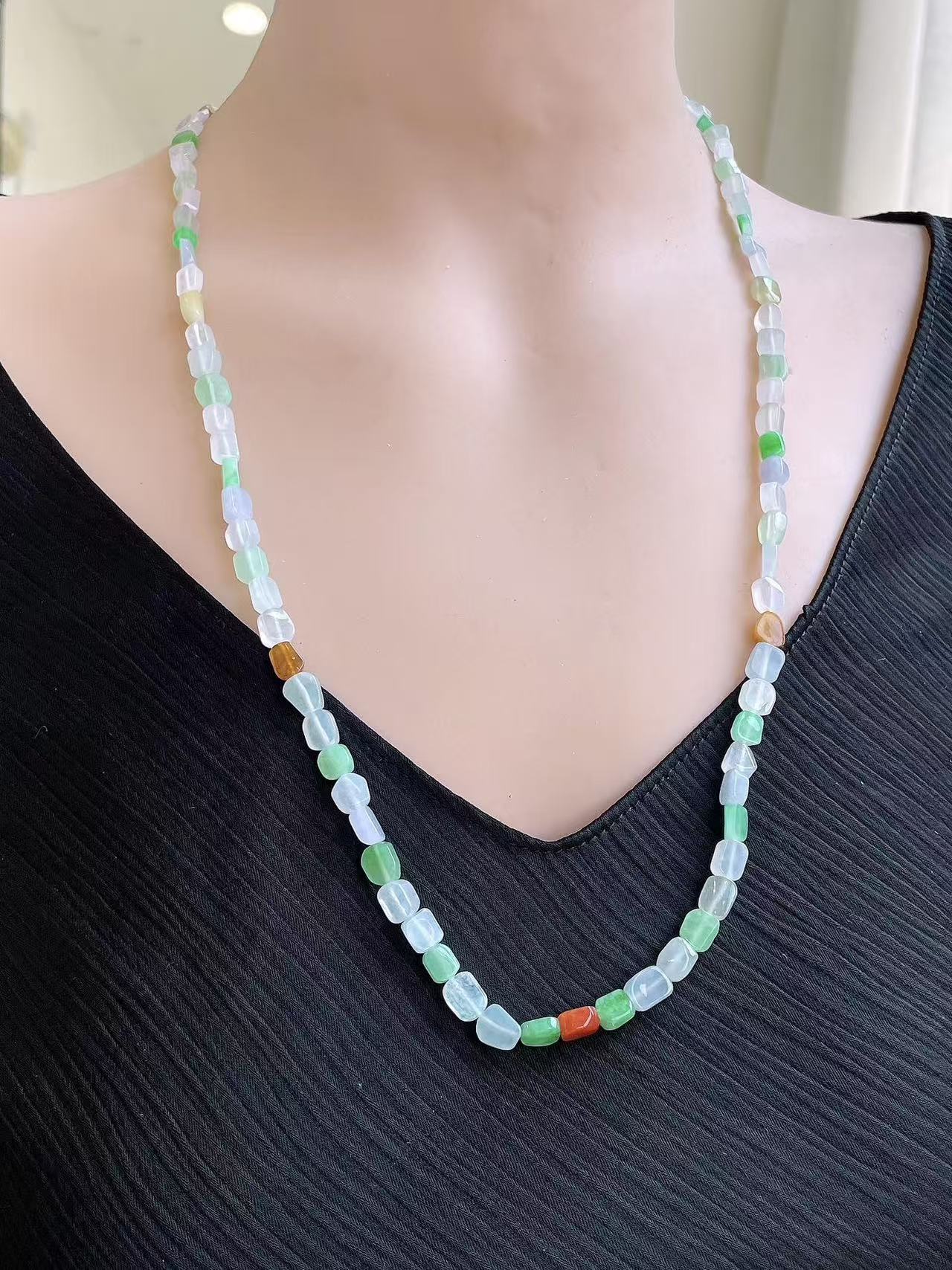 Yuanjiu Jewelry - Natural Ice-Type Multi-Gem Freeform Jadeite Bead Necklace, Elegant and Beautiful