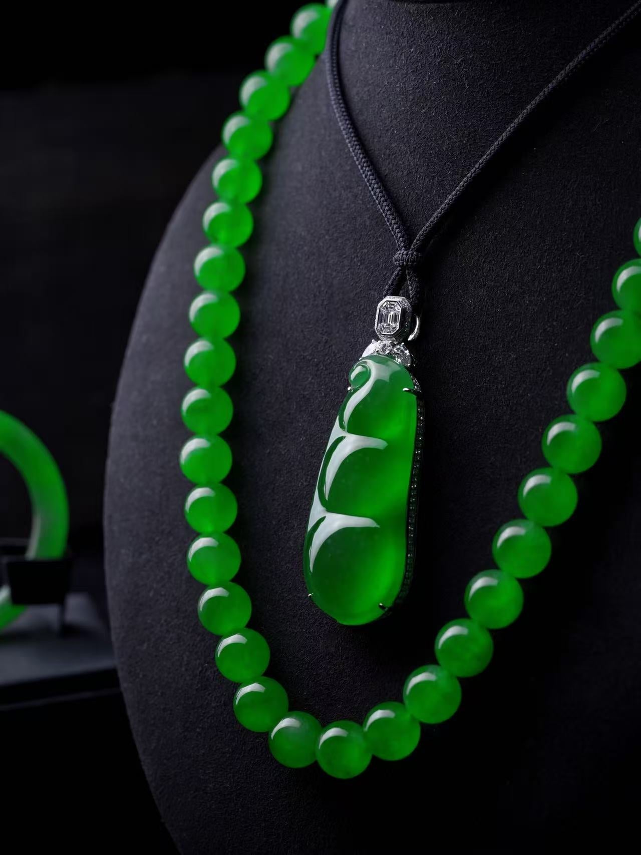 Natural Jadeite Bead Necklaces