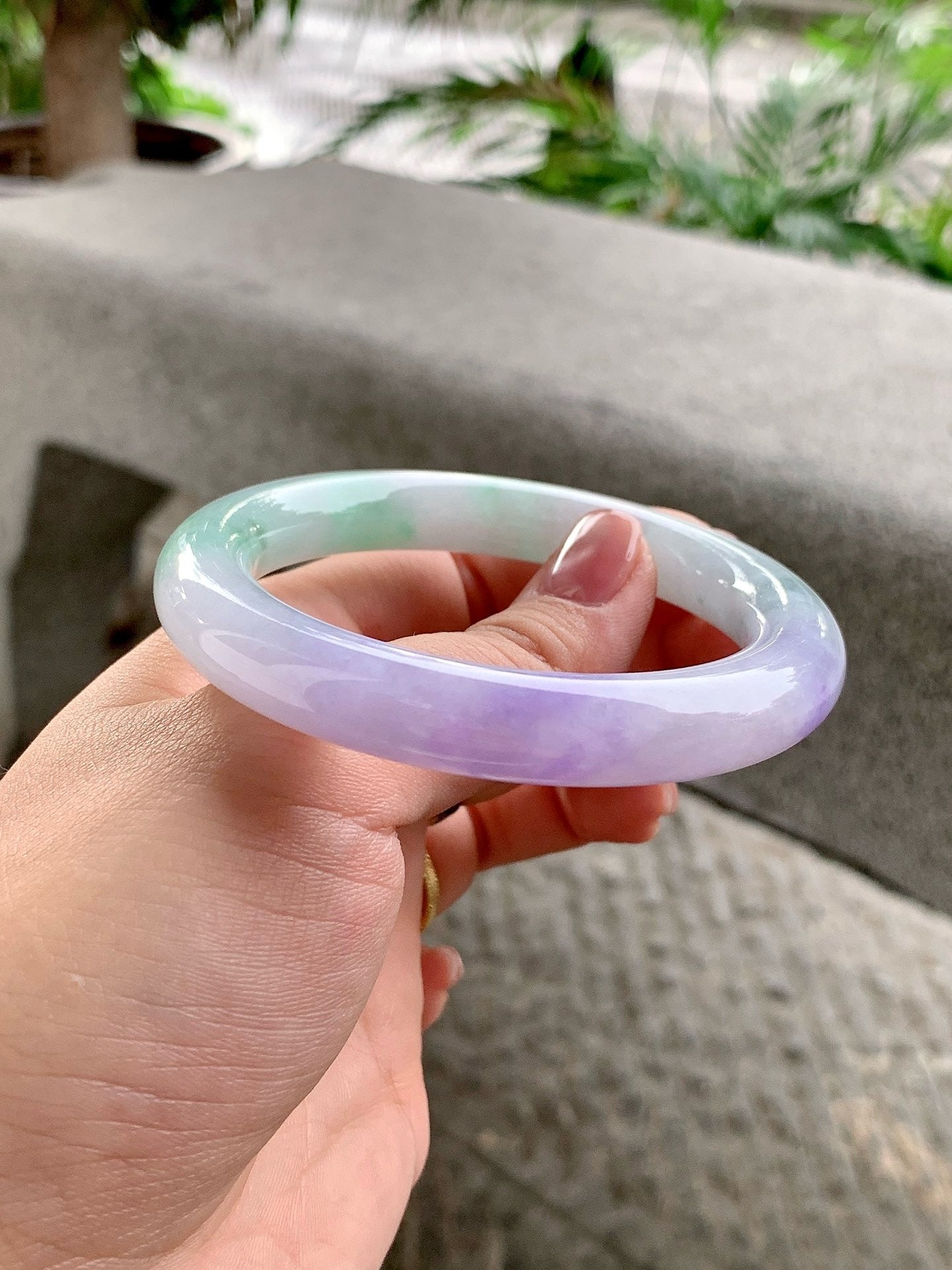 Yuanjiu Jewelry – Natural Jadeite Bracelet, "Spring with Color" (Purple, Green & White), Elegant and Charming
