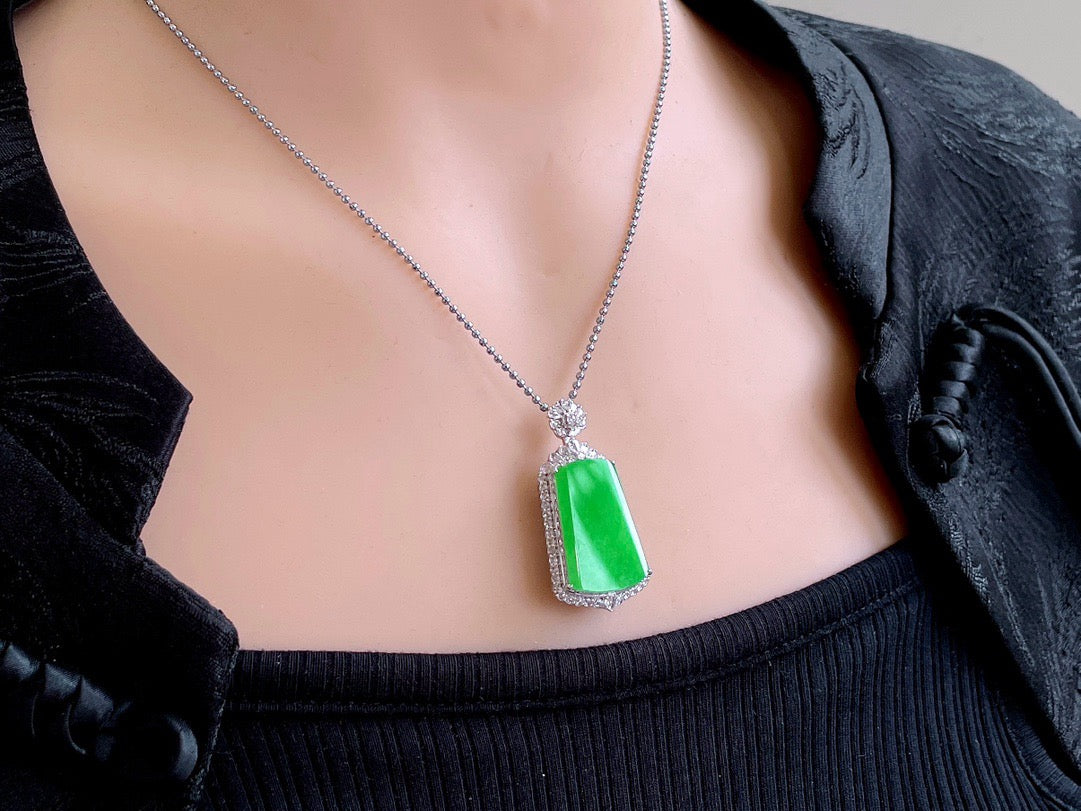 [Yuanjiu Jewelry] Natural A-grade jadeite, full green, bright color, good quality and good color