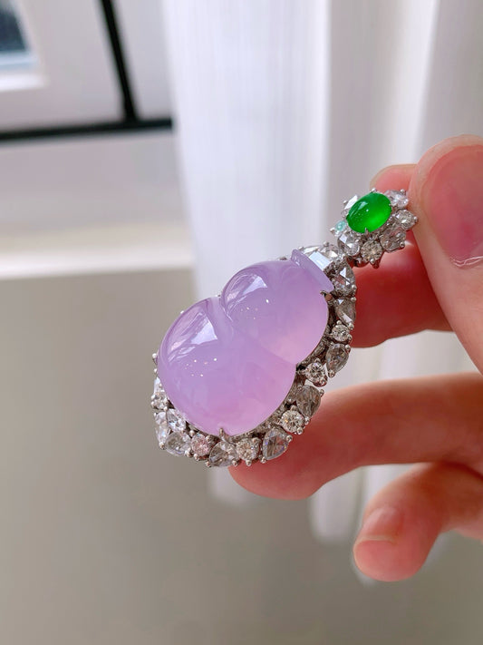 [Yuanjiu Jewelry] Violet Gourd Pendant 18k gold inlaid with real diamonds. Rich and bright color, simple and elegant. Heritage quality product. Natural A-grade jadeite. For details, please contact customer service