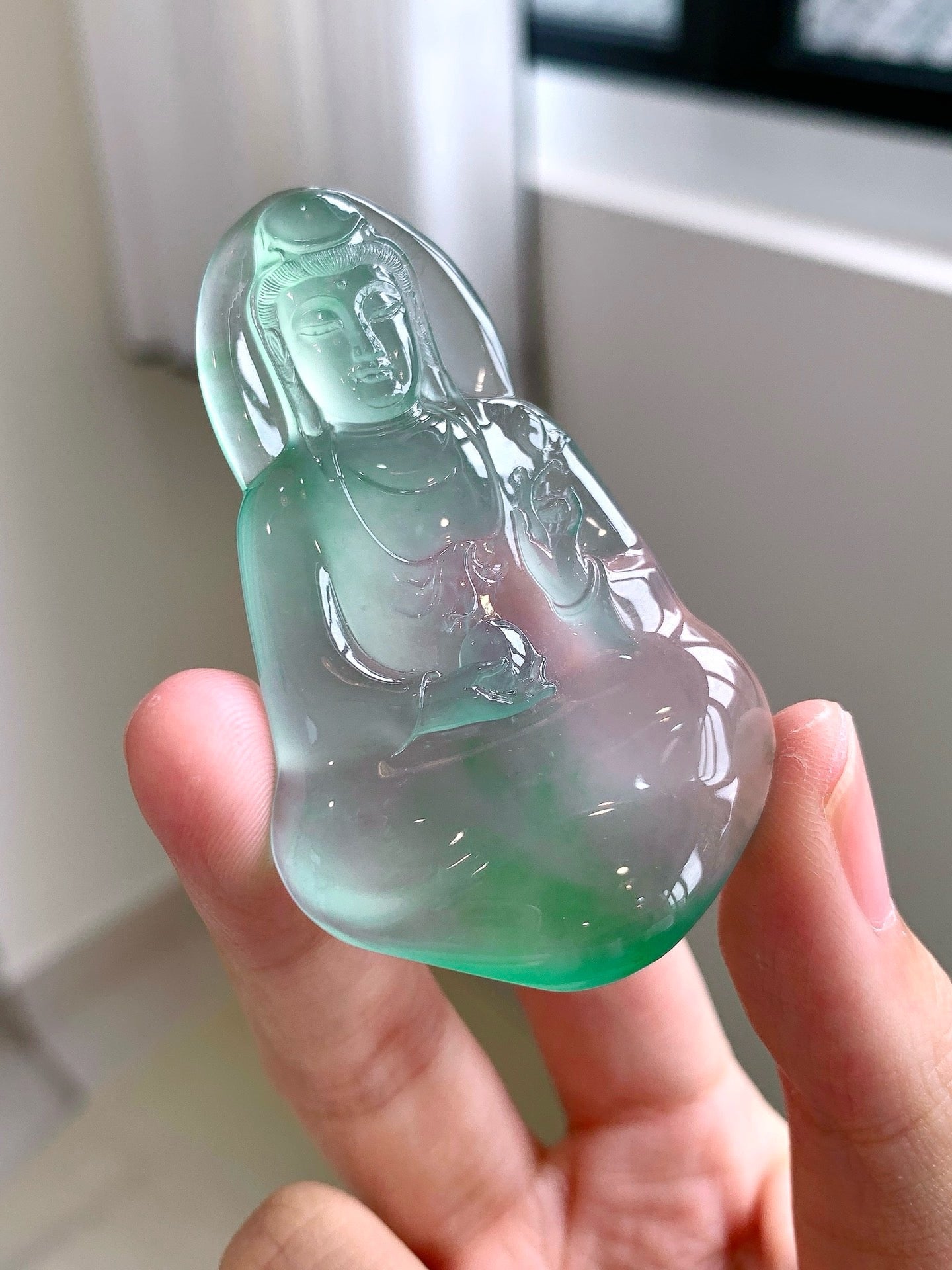 [Yuanjiu Jewelry] Glass-type floating green Guanyin, ice-clear and clean, elegant and simple, a good collection and inheritance product, natural A-grade jadeite, for details, please contact customer service
