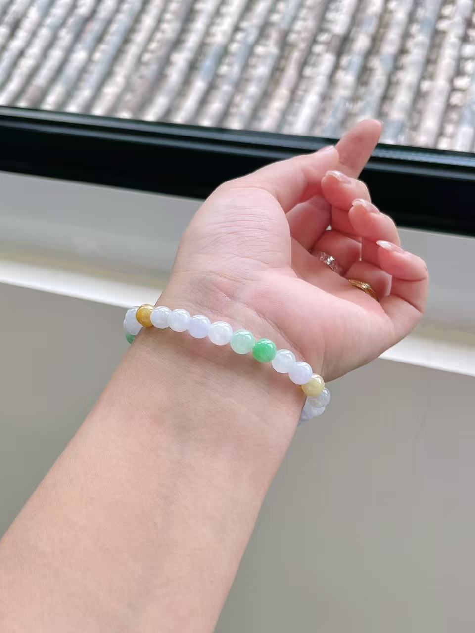 Yuanjiu Jewelry – Natural Multi-Gem Jadeite Bead Bracelet, Elegantly Enchanting