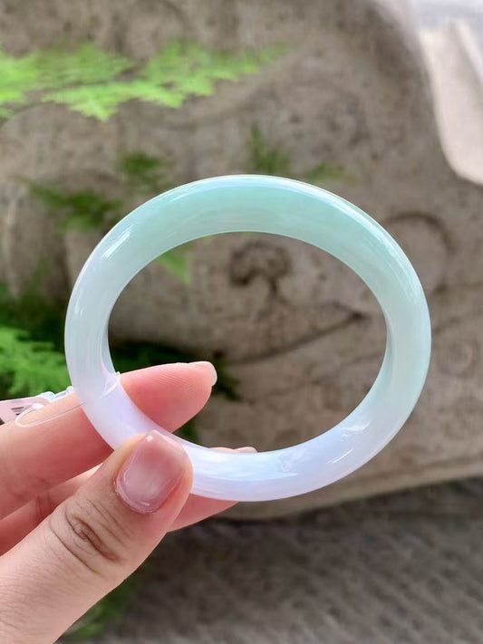 Yuanjiu Jewelry - Natural Floating Green Semi-Landscape Jade Bangle, Elegant and Beautiful