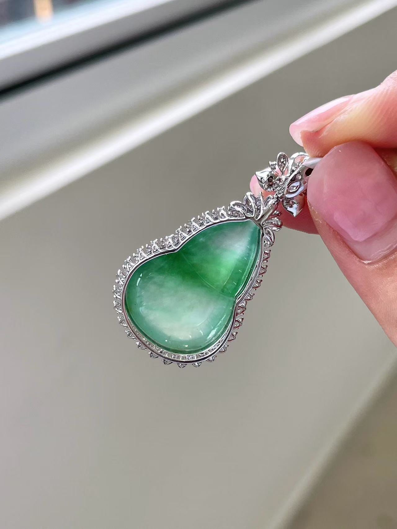 Yuanjiu Jewelry - Icy Floating Green Gourd Jade Pendant with 18K Gold Setting, Exquisite and Beautiful