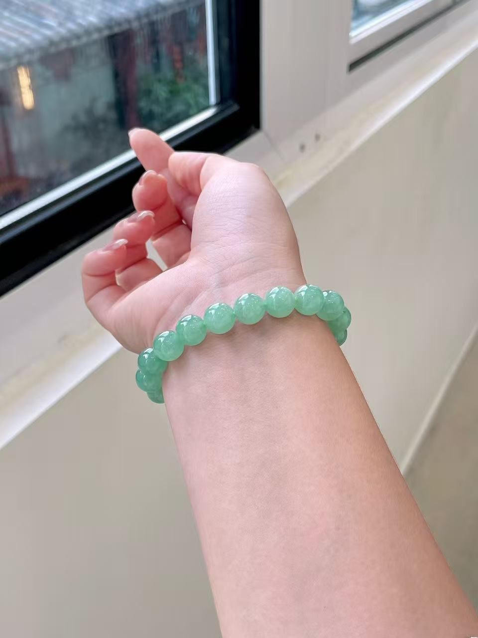 Yuanjiu Jewelry - Icy Green Jade Bead Bracelet, Elegant and Enchanting