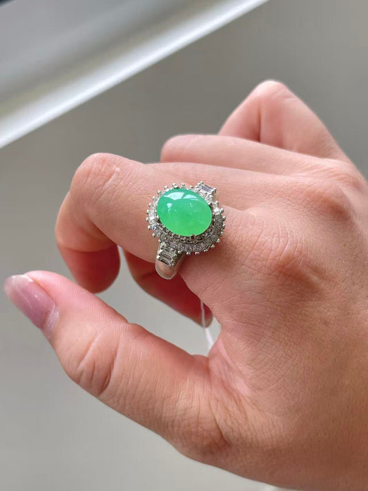 Yuanjiu Jewelry - Natural Apple Green Jadeite Cabochon Ring, Graceful and Gentle