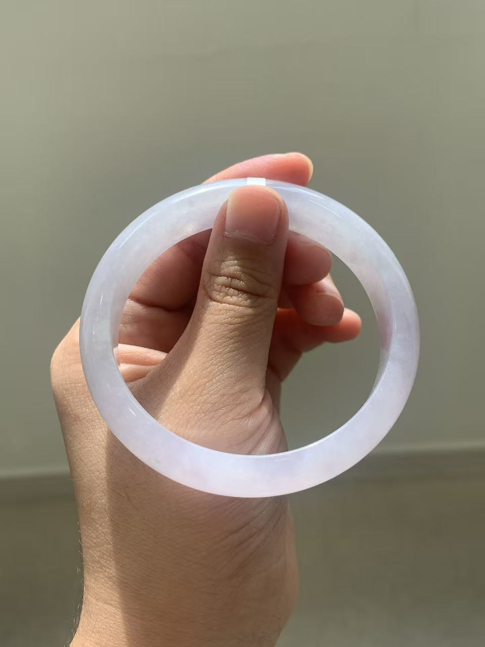 Yuanjiu Jewelry - Natural Pale Lavender 'White Moonlight' Jadeite Bangle, Elegant and Refined, Size 57.6mm