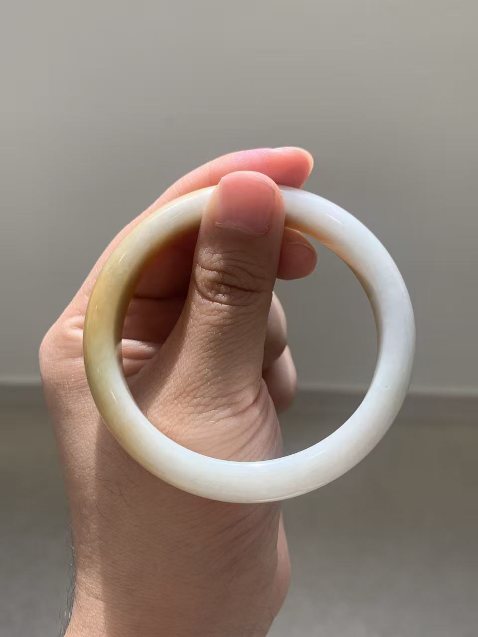 Yuanjiu Jewelry - Natural Yellow Jadeite and White Jade Bangle, Elegant and Refined, Size 54.8mm