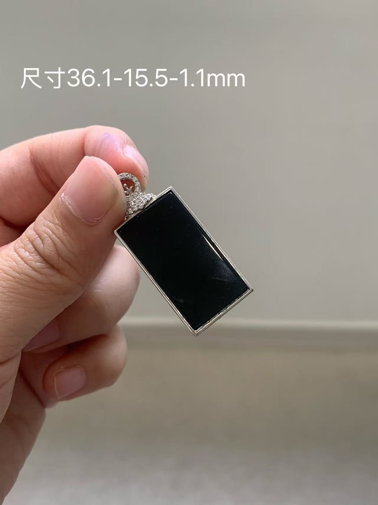 Yuanjiu Jewelry - Natural Black Jadeite Pendant, 18K Gold Inlaid, Elegant and Beautiful