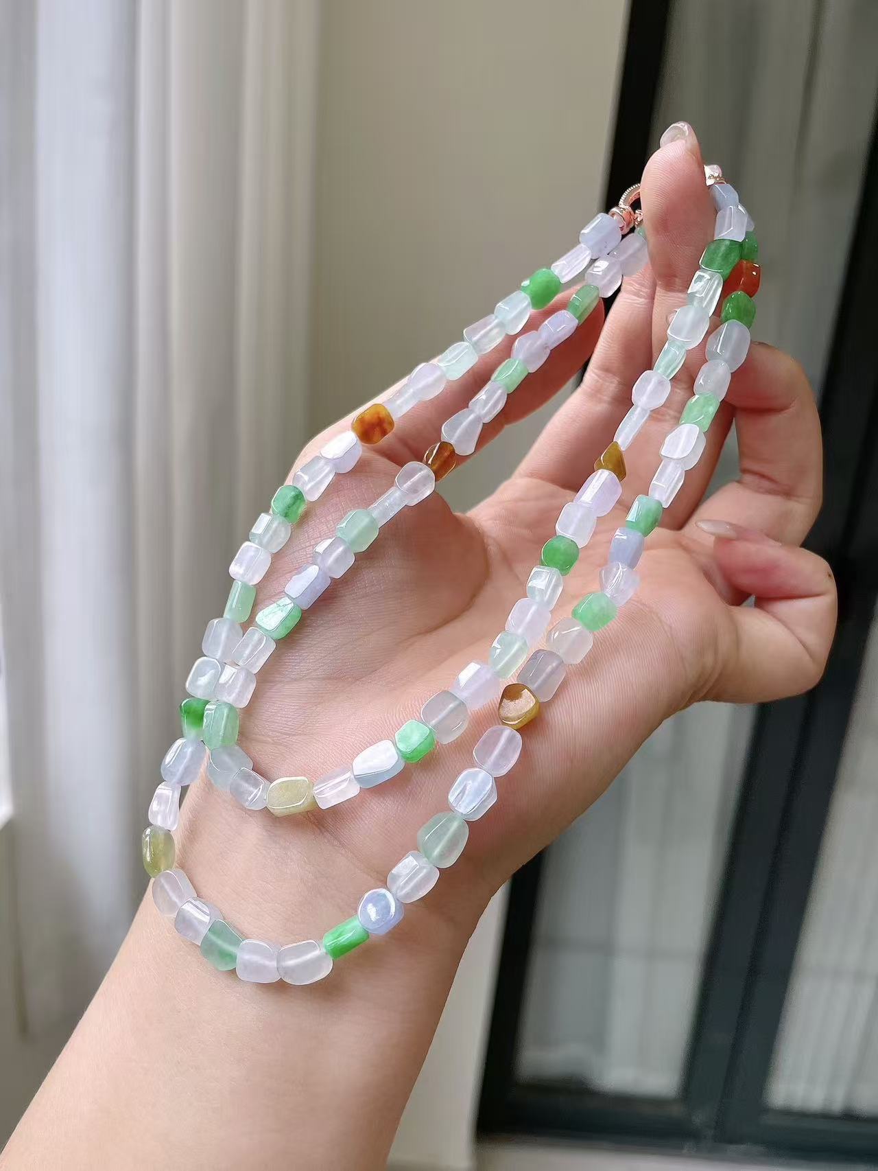Yuanjiu Jewelry - Natural Ice-Type Multi-Gem Freeform Jadeite Bead Necklace, Elegant and Beautiful